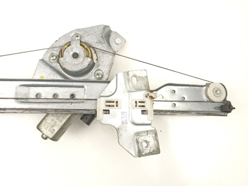 Recambio de elevalunas delantero derecho para dacia sandero 1.5 dci referencia OEM IAM 8200733828  