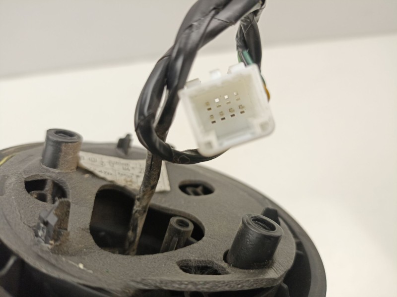 Recambio de retrovisor derecho para dacia sandero 1.5 dci referencia OEM IAM 963017247R  