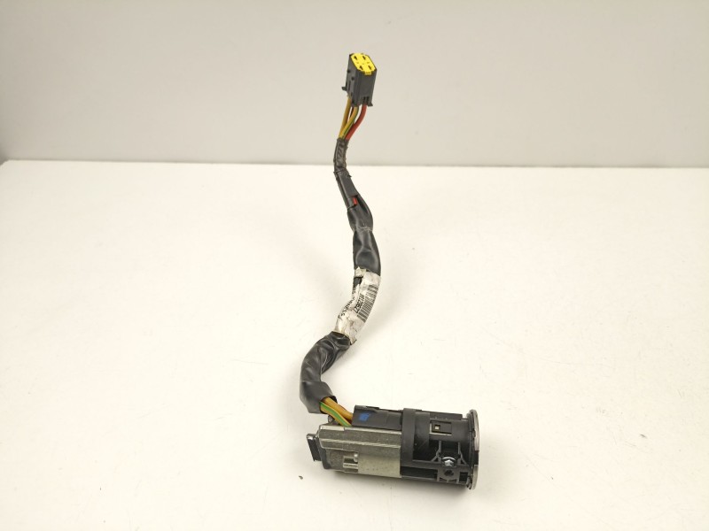 Recambio de conmutador de arranque para dacia sandero 1.5 dci referencia OEM IAM 487004353R  