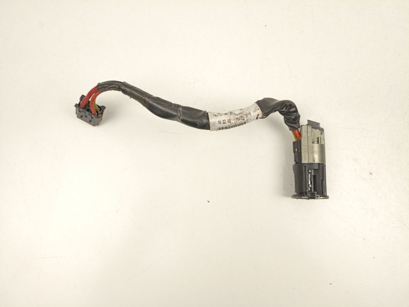 Recambio de conmutador de arranque para dacia sandero 1.5 dci referencia OEM IAM 487004353R  