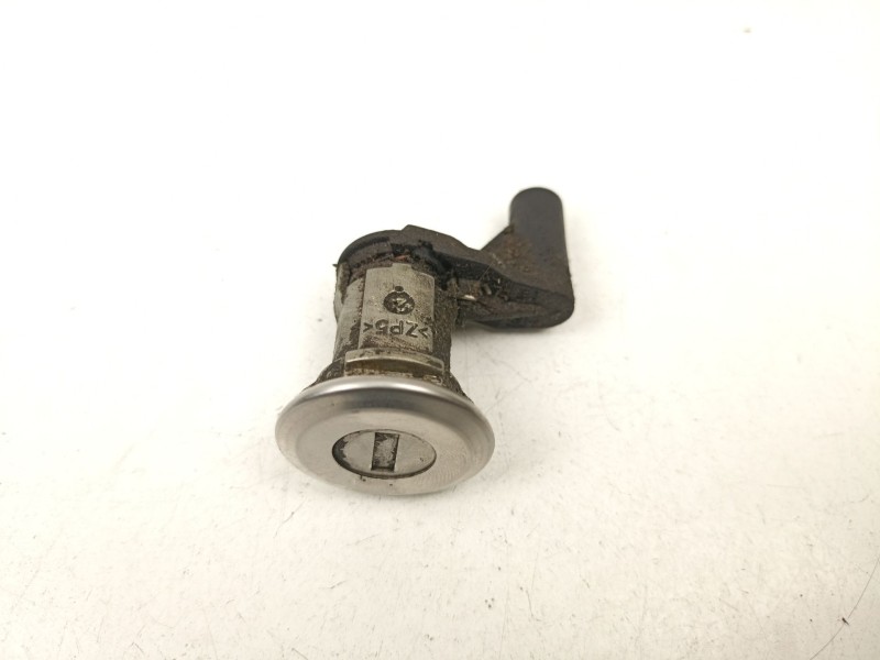 Recambio de conmutador de arranque para dacia sandero 1.5 dci referencia OEM IAM 487004353R  