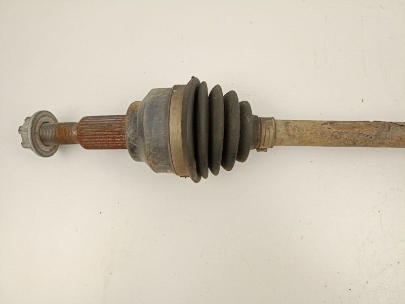 Recambio de transmision trasera izquierda para fiat freemont 2.0 jtd referencia OEM IAM P68193333AA  