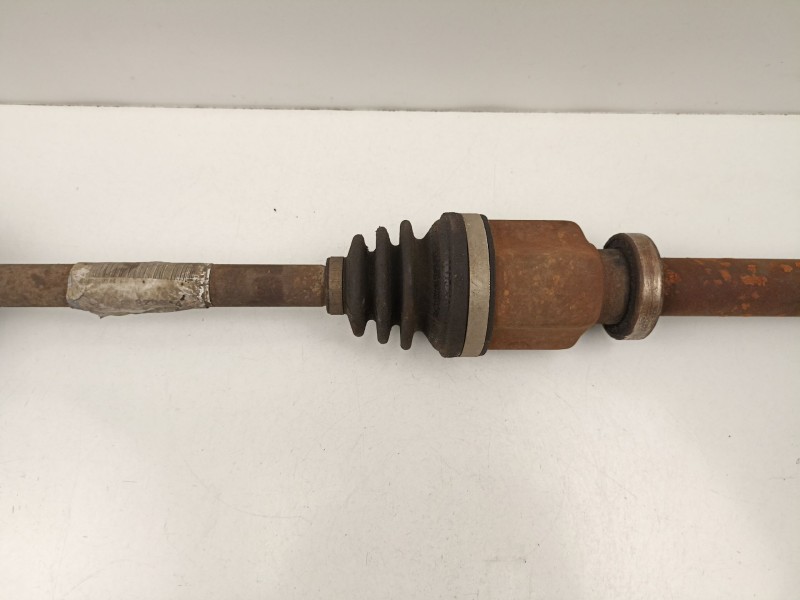 Recambio de transmision delantera derecha para dacia sandero 1.5 dci referencia OEM IAM 8200820344  