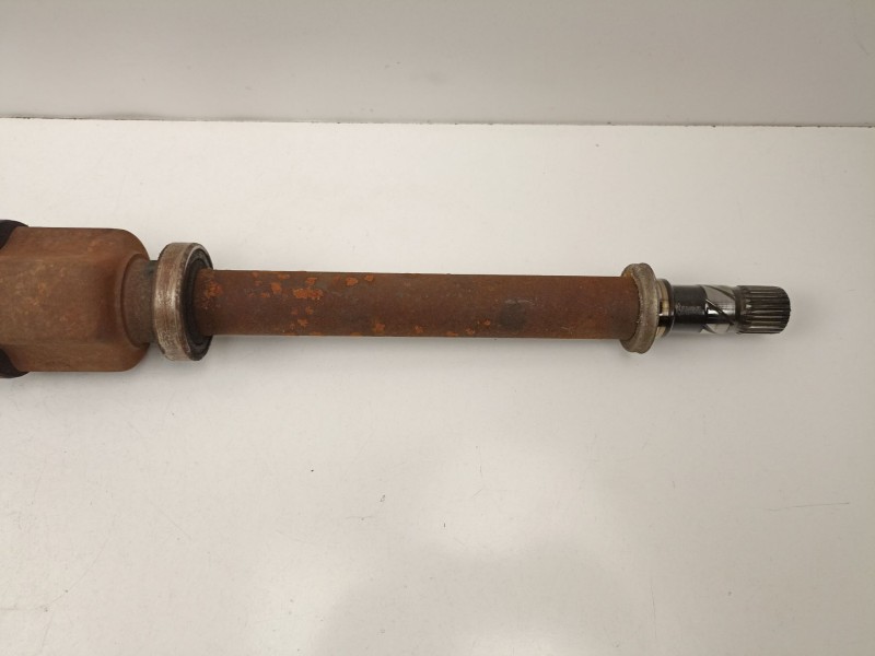 Recambio de transmision delantera derecha para dacia sandero 1.5 dci referencia OEM IAM 8200820344  