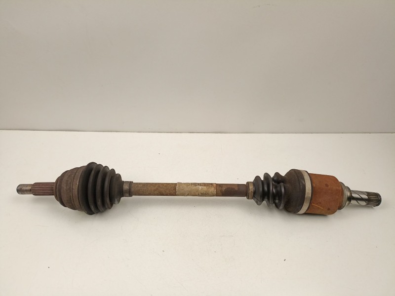 Recambio de transmision delantera izquierda para dacia sandero 1.5 dci referencia OEM IAM 8200863653  