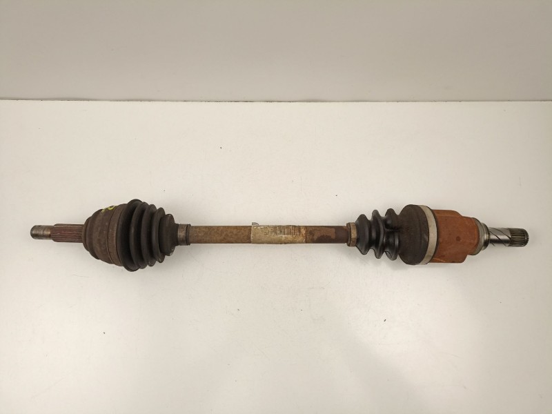 Recambio de transmision delantera izquierda para dacia sandero 1.5 dci referencia OEM IAM 8200863653  