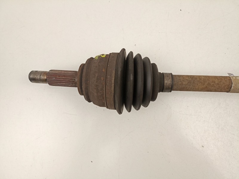 Recambio de transmision delantera izquierda para dacia sandero 1.5 dci referencia OEM IAM 8200863653  