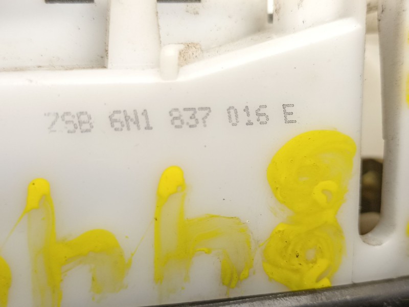 Recambio de cerradura puerta delantera derecha para volkswagen polo (6n2) 1.4 tdi referencia OEM IAM 6N1837016E  