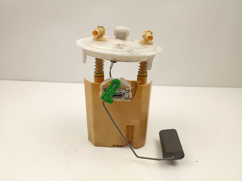 Recambio de bomba combustible aforador para dacia sandero 1.5 dci referencia OEM IAM 8200397677 0974190990005 