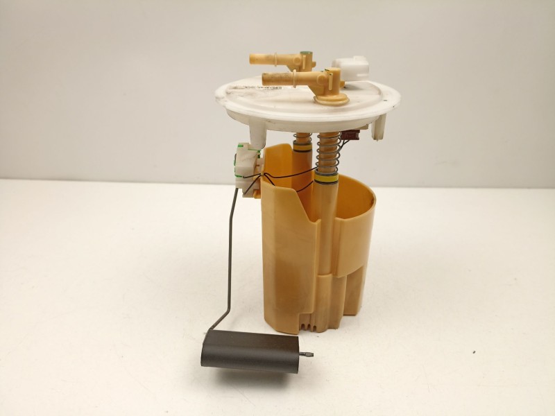 Recambio de bomba combustible aforador para dacia sandero 1.5 dci referencia OEM IAM 8200397677 0974190990005 