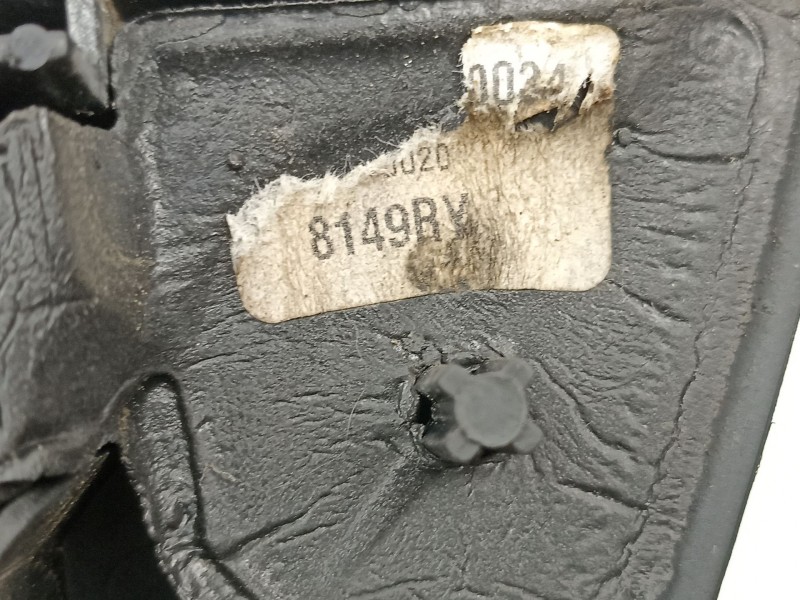 Recambio de retrovisor izquierdo para citroën c3 1.4 hdi sx plus referencia OEM IAM 8149RY  