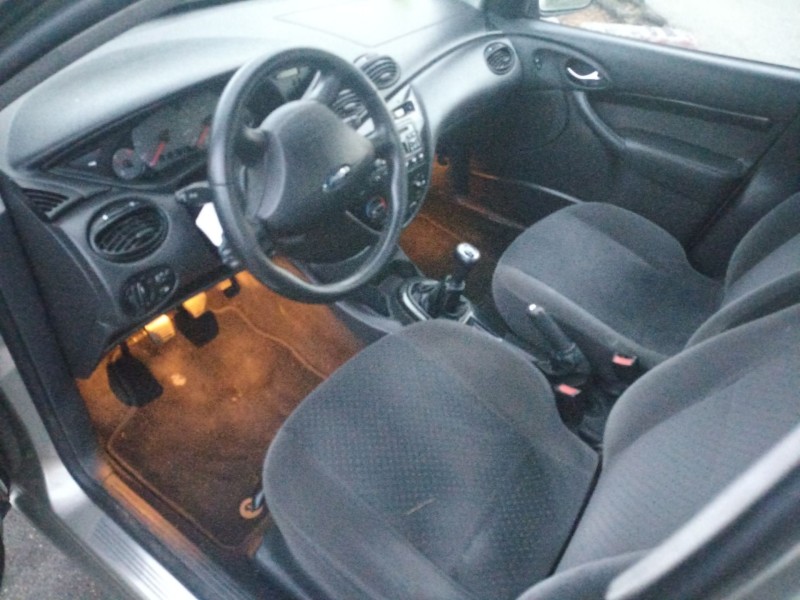Recambio de carroceria para ford focus i sedán (dfw) 1.6 16v referencia OEM IAM   