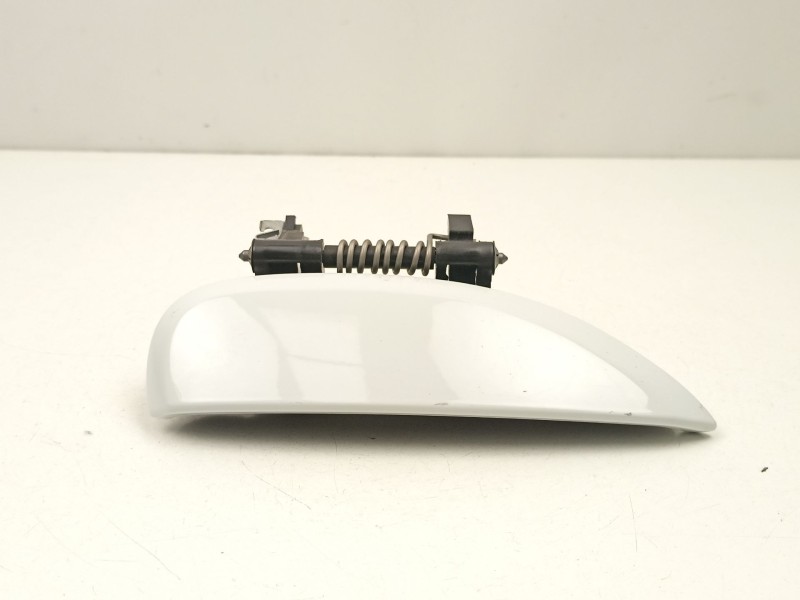 Recambio de manilla delantera derecha para dacia sandero ii 1.5 blue dci 95 (b8jl) referencia OEM IAM 806067028R  