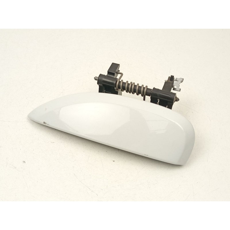 Recambio de manilla delantera izquierda para dacia sandero ii 1.5 blue dci 95 (b8jl) referencia OEM IAM 806070421R  