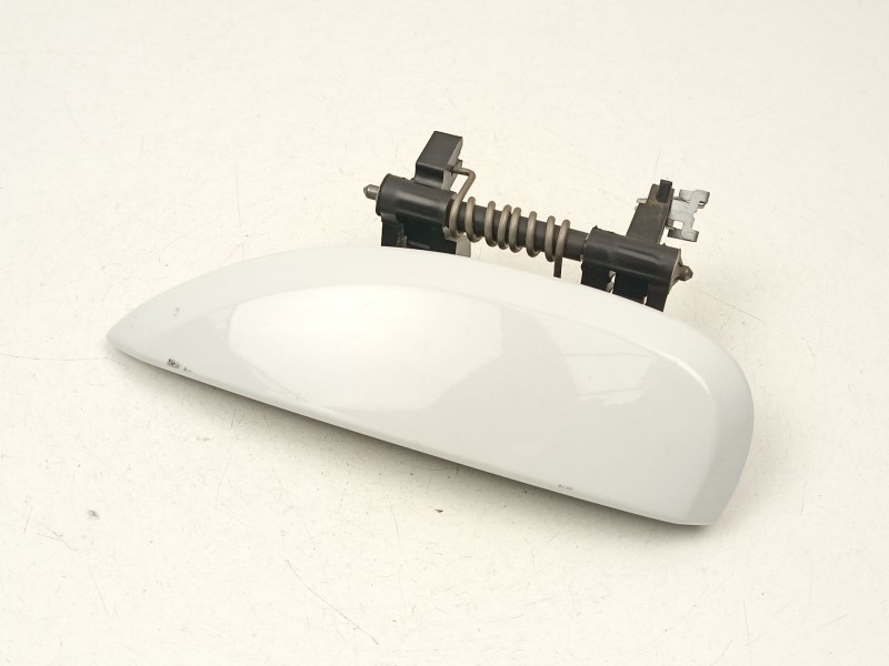 Recambio de manilla delantera izquierda para dacia sandero ii 1.5 blue dci 95 (b8jl) referencia OEM IAM 806070421R  