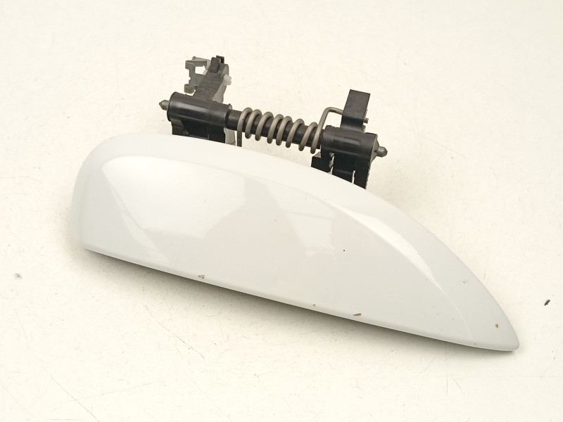 Recambio de manilla trasera derecha para dacia sandero ii 1.5 blue dci 95 (b8jl) referencia OEM IAM 806067028R  