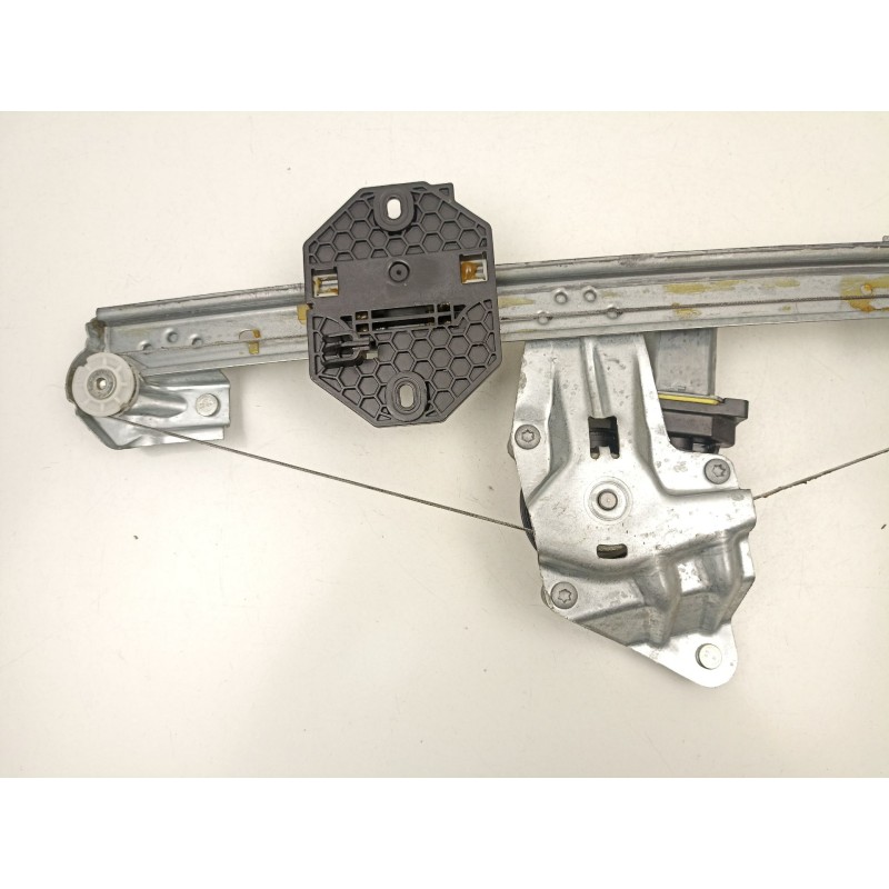 Recambio de elevalunas delantero derecho para dacia sandero ii 1.5 blue dci 95 (b8jl) referencia OEM IAM 807209299R  