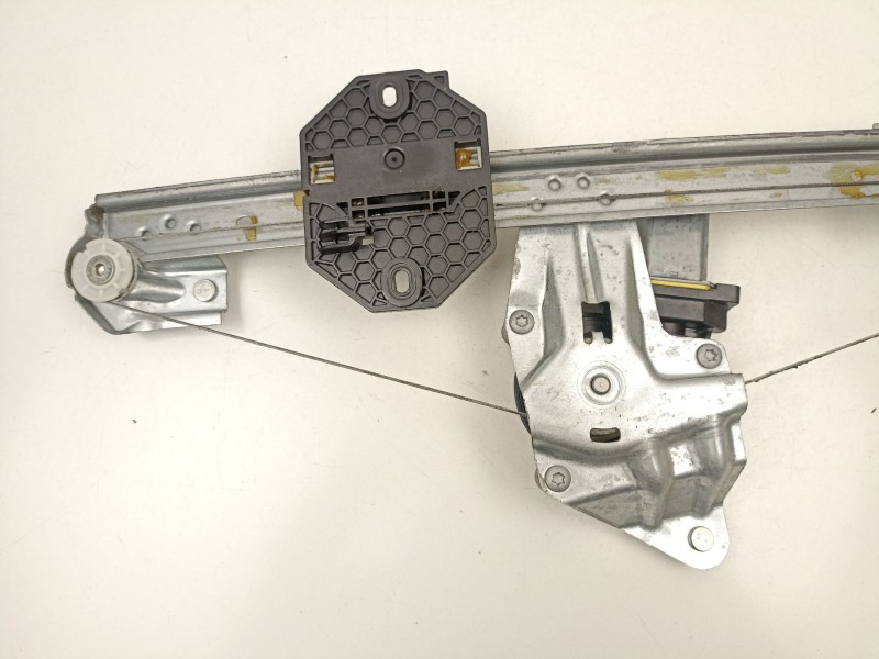 Recambio de elevalunas delantero derecho para dacia sandero ii 1.5 blue dci 95 (b8jl) referencia OEM IAM 807209299R  