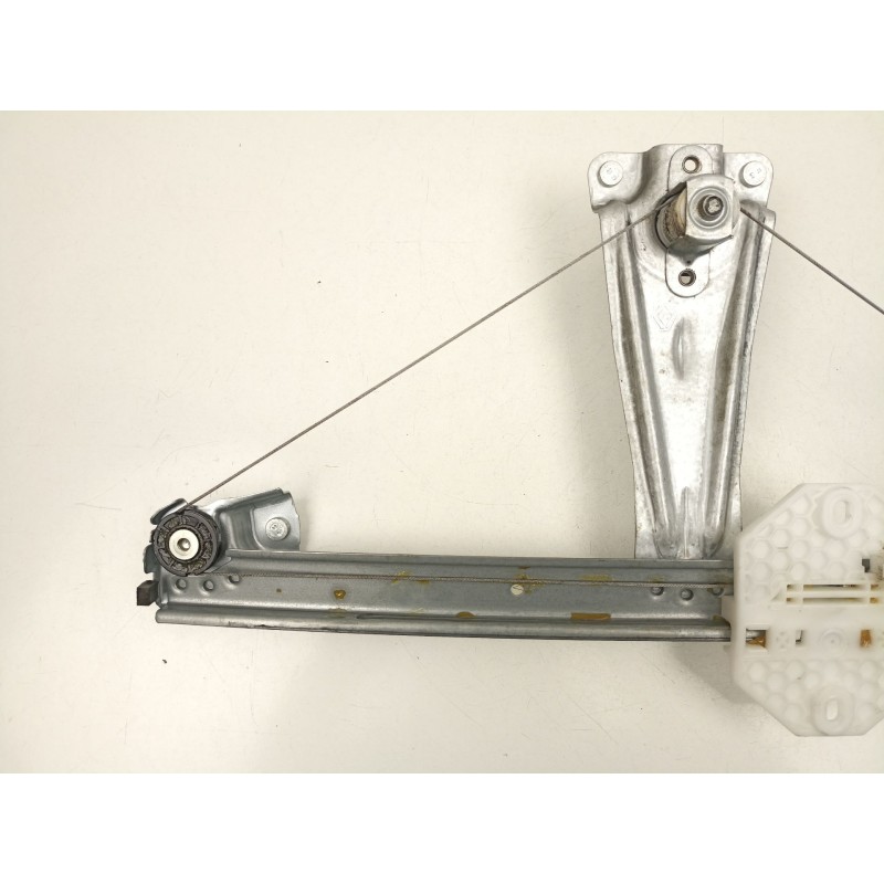 Recambio de elevalunas trasero derecho para dacia sandero ii 1.5 blue dci 95 (b8jl) referencia OEM IAM 827202131R  