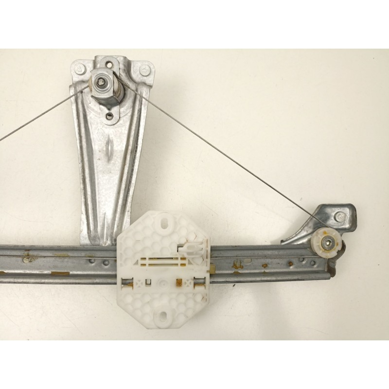 Recambio de elevalunas trasero derecho para dacia sandero ii 1.5 blue dci 95 (b8jl) referencia OEM IAM 827202131R  