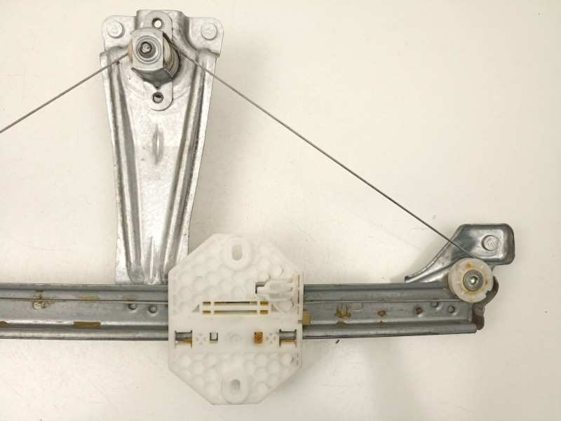 Recambio de elevalunas trasero derecho para dacia sandero ii 1.5 blue dci 95 (b8jl) referencia OEM IAM 827202131R  