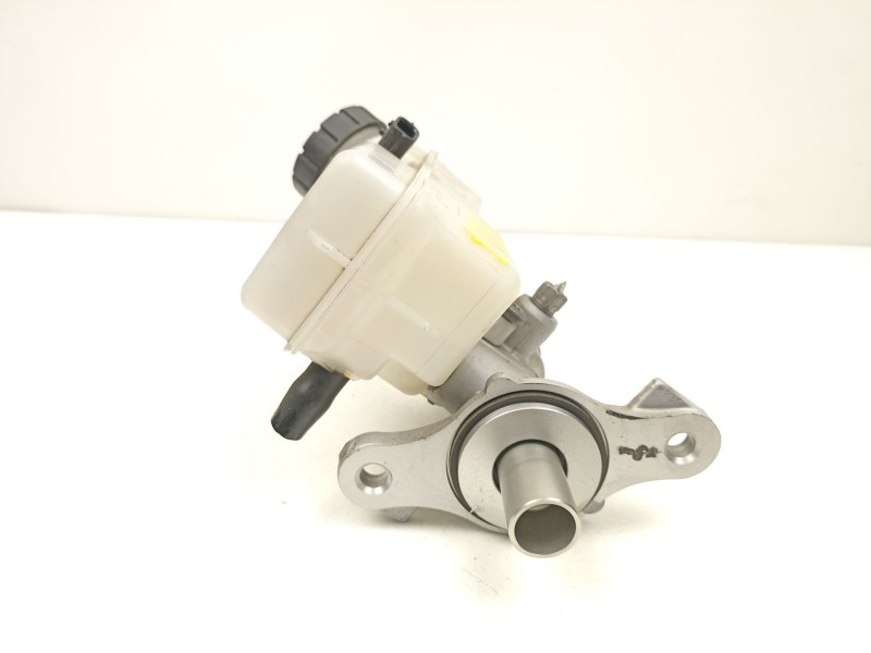 Recambio de bomba de freno para dacia sandero ii 1.5 blue dci 95 (b8jl) referencia OEM IAM 460111938R  