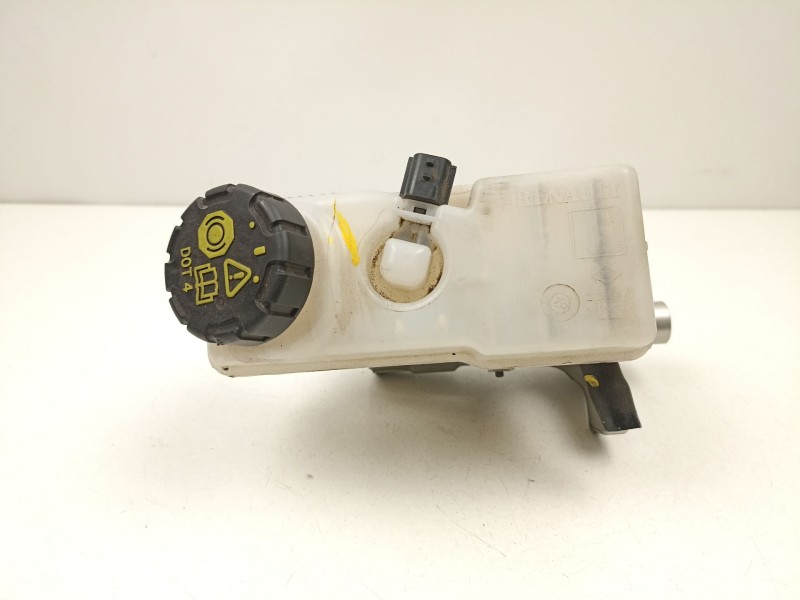 Recambio de bomba de freno para dacia sandero ii 1.5 blue dci 95 (b8jl) referencia OEM IAM 460111938R  