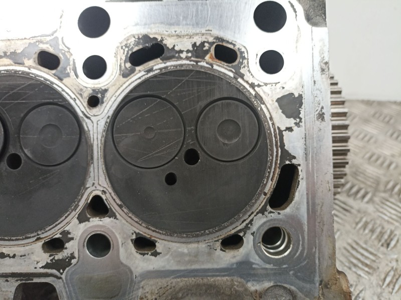 Recambio de culata turbo diesel para dacia sandero 1.5 dci referencia OEM IAM 110412587R  