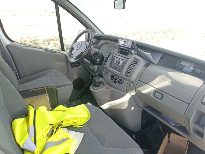 opel vivaro a autobús (x83) del año 2006