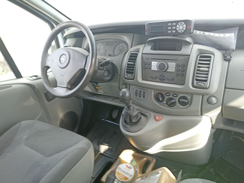 opel vivaro a autobús (x83) del año 2006