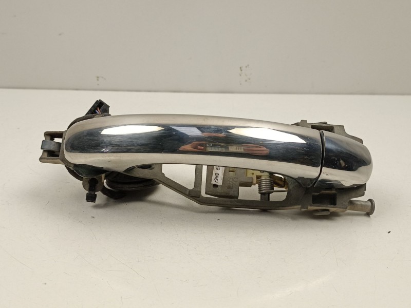 Recambio de manilla trasera derecha para volkswagen touareg (7la, 7l6, 7l7) 5.0 v10 tdi referencia OEM IAM 7L0839886A  