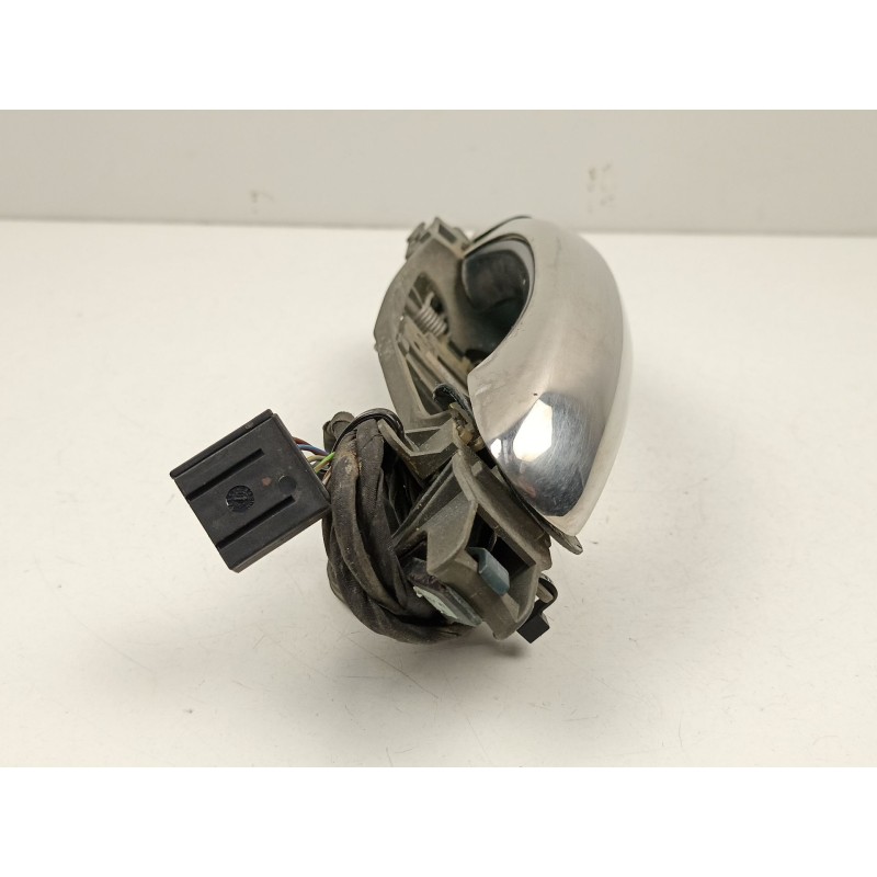 Recambio de manilla trasera derecha para volkswagen touareg (7la, 7l6, 7l7) 5.0 v10 tdi referencia OEM IAM 7L0839886A  