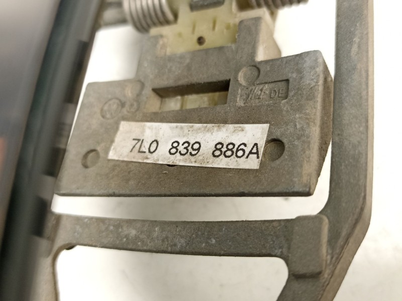 Recambio de manilla trasera derecha para volkswagen touareg (7la, 7l6, 7l7) 5.0 v10 tdi referencia OEM IAM 7L0839886A  