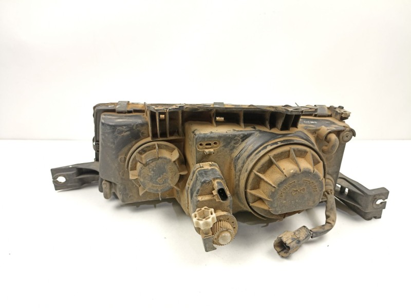 Recambio de faro derecho para ssangyong musso (fj) 2.9 td referencia OEM IAM 8310205100X  