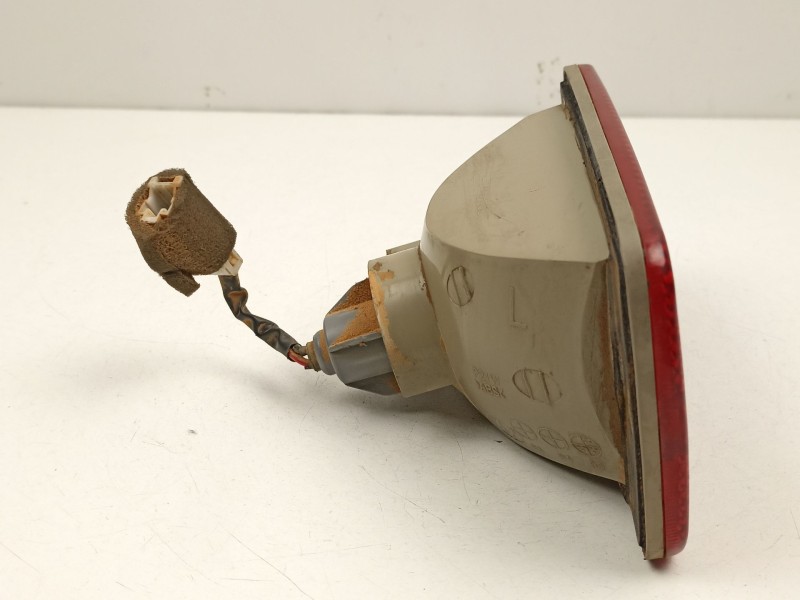 Recambio de piloto trasero izquierdo paragolpes para ssangyong musso (fj) 2.9 td referencia OEM IAM 8385005000  