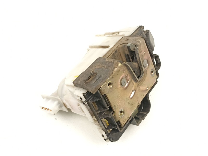 Recambio de cerradura puerta trasera derecha para volkswagen vento (1h2) 2.0 referencia OEM IAM 1H4839016A  