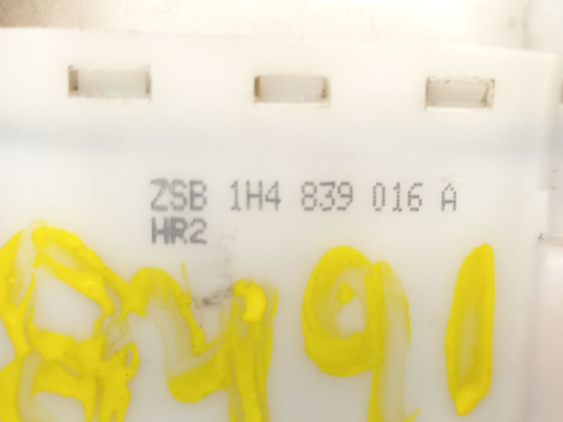 Recambio de cerradura puerta trasera derecha para volkswagen vento (1h2) 2.0 referencia OEM IAM 1H4839016A  