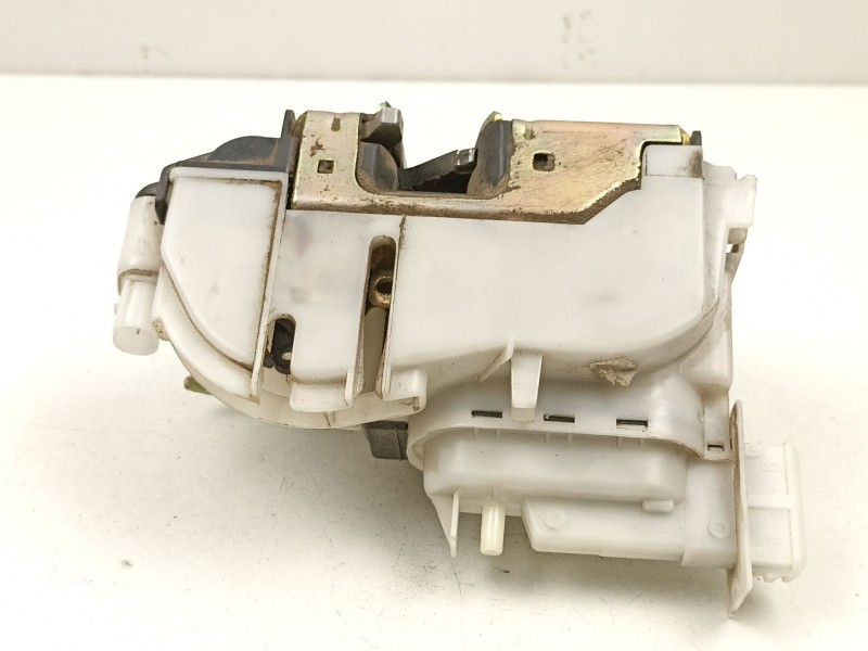 Recambio de cerradura puerta delantera derecha para volkswagen vento (1h2) 2.0 referencia OEM IAM 1H1837016A  