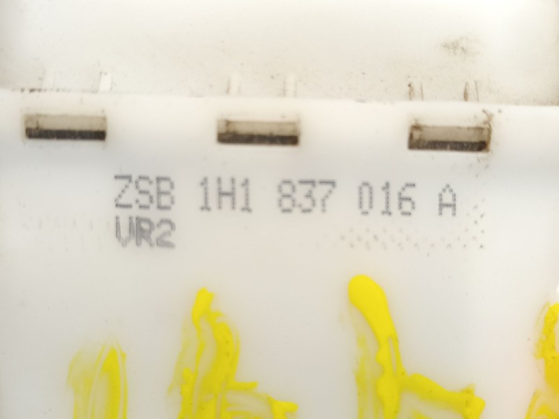 Recambio de cerradura puerta delantera derecha para volkswagen vento (1h2) 2.0 referencia OEM IAM 1H1837016A  