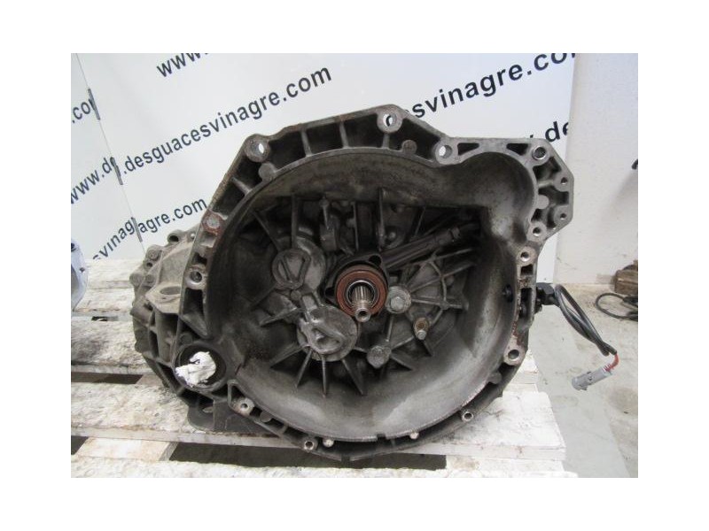Recambio de cambio 5v (td/tdi ) : renault espace : 2.5 td 5p [2000] para renault espace 2.5 td  5p referencia OEM IAM PK1AA075  