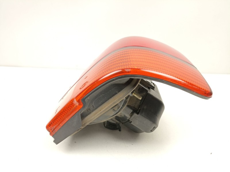 Recambio de piloto trasero izquierdo para volkswagen vento (1h2) 2.0 referencia OEM IAM 1H5945111B  