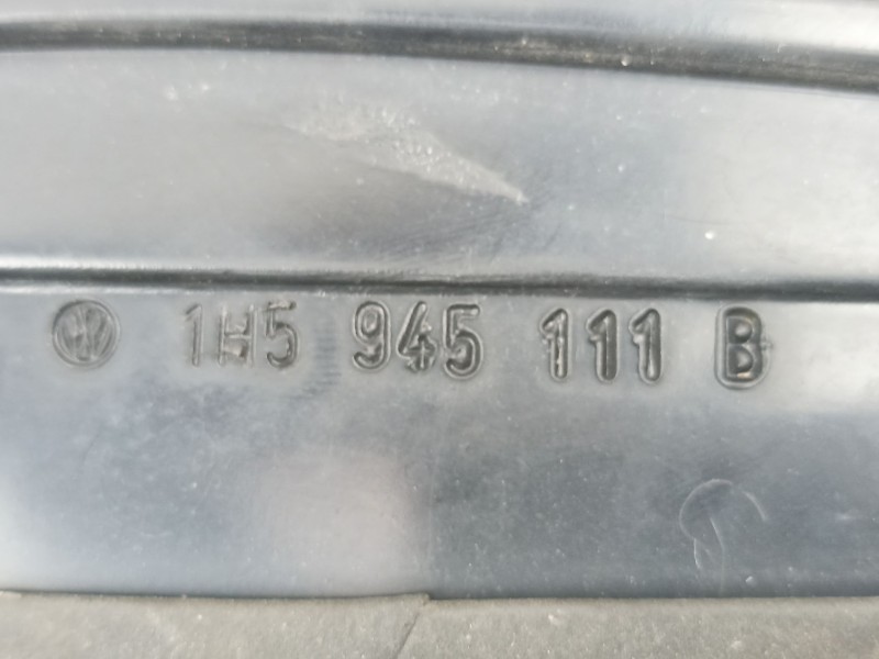 Recambio de piloto trasero izquierdo para volkswagen vento (1h2) 2.0 referencia OEM IAM 1H5945111B  