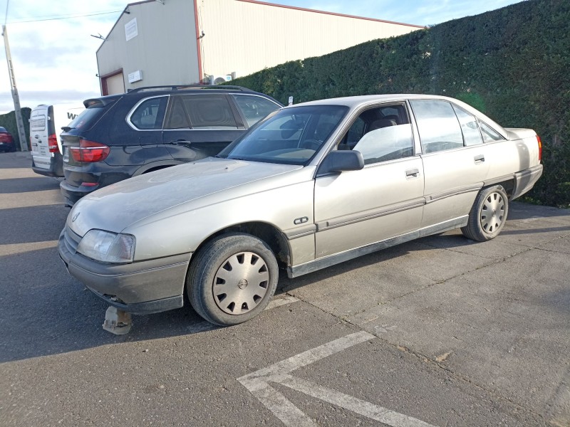 opel omega a (v87) del año 1989
