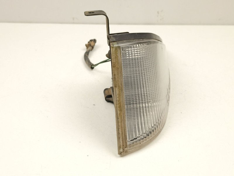 Recambio de piloto delantero izquierdo para ssangyong musso (fj) 2.9 td referencia OEM IAM 8330105200X  