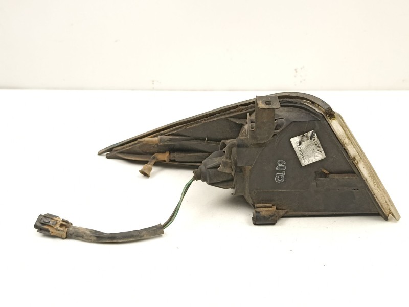 Recambio de piloto delantero izquierdo para ssangyong musso (fj) 2.9 td referencia OEM IAM 8330105200X  