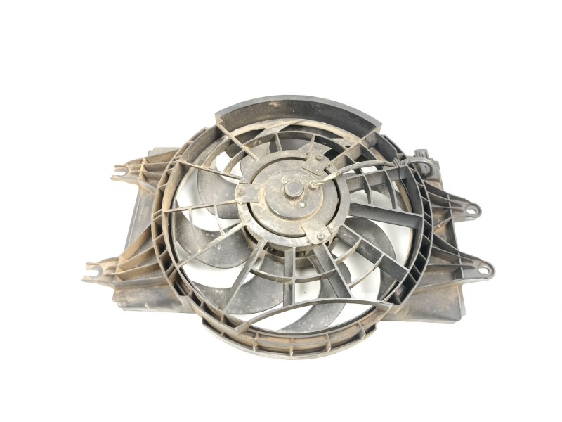 Recambio de electroventilador para ssangyong musso (fj) 2.9 td referencia OEM IAM 684200505  