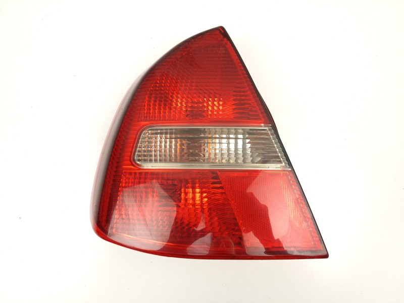 Recambio de piloto trasero izquierdo para mitsubishi carisma 1.8 g referencia OEM IAM MR485469  