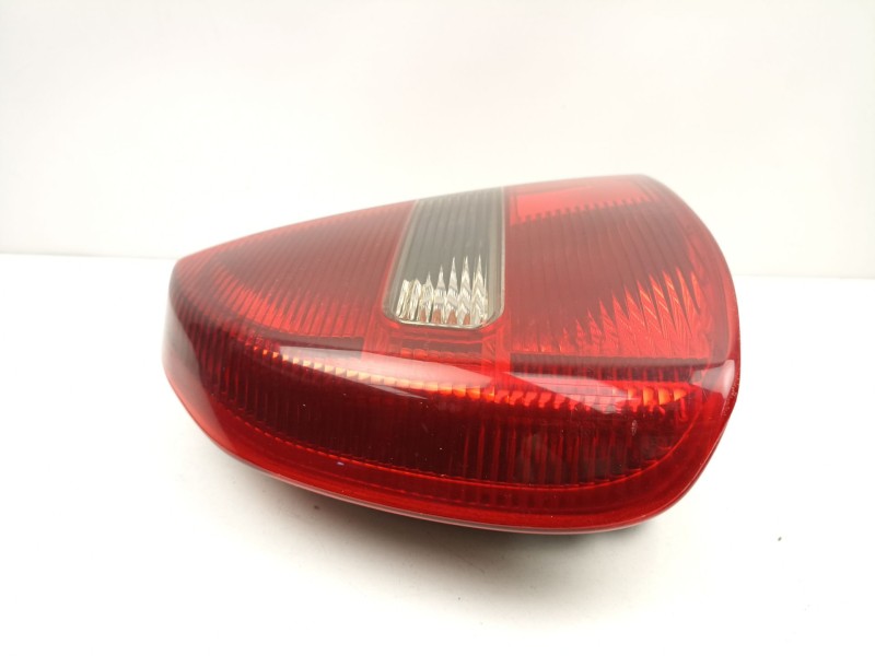 Recambio de piloto trasero izquierdo para mitsubishi carisma 1.8 g referencia OEM IAM MR485469  