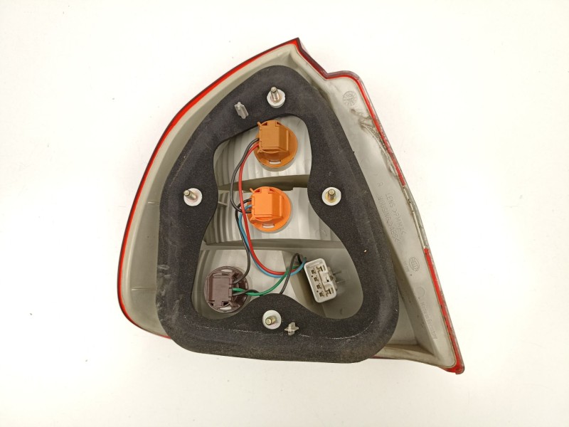 Recambio de piloto trasero derecho para mitsubishi carisma 1.8 g referencia OEM IAM MR485470  