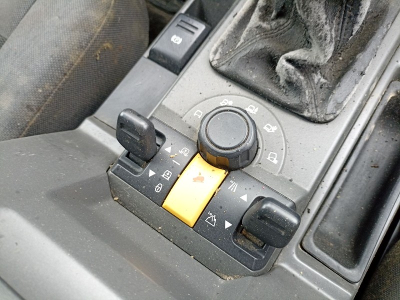 Recambio de carroceria para land rover discovery iii (l319) 2.7 td 4x4 referencia OEM IAM   